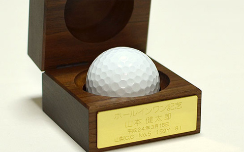 木製ゴルフボールケース